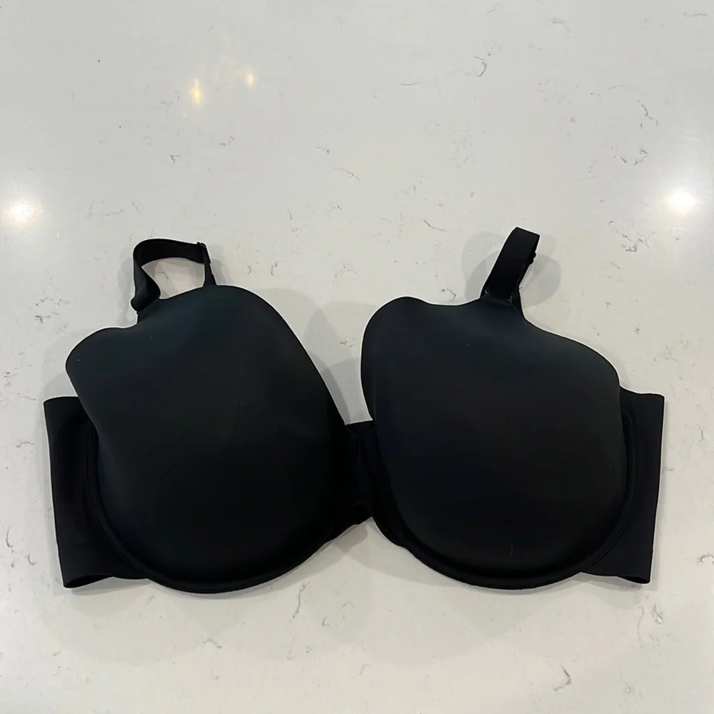 Cacique Bra‎ Size: 42G Color: Black Lightly Lined Full Coverage Color : Black